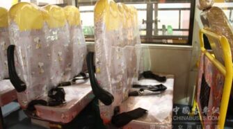 扬子客车  商务车租赁包车_YZK6930XCA