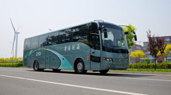 西沃客车  商务车租赁包车_900I