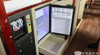 亚星客车  大巴车租赁包车_YBL6148