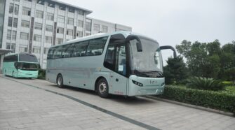 青年 24-47座 大巴车租赁包车_JNP6108M1