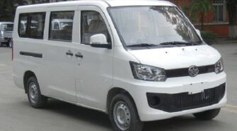 一汽 7座 其他租赁包车_CA6440A80