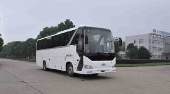 一汽 24-51座 大巴车租赁包车_CA6115LRD80