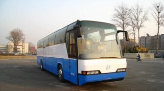 北方 24-55座 大巴车租赁包车_BFC6120X2-1