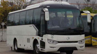 金旅 24-34座 大巴车租赁包车_XML6827J15NZ