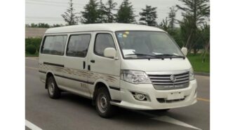 金旅 10-14座 中巴车租赁包车_XML6532JA5