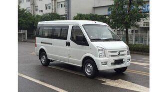 东风超龙 5-7座 商务车租赁包车_EQ6451PF