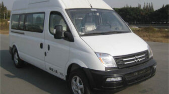 上汽大通 10-15座 中巴车租赁包车_SH6591A4BEV-2