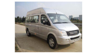 上汽大通 4-9座 座商务车租赁包车_SH6601A1D4