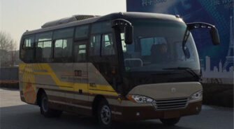 中通 24-31座 中巴车租赁包车_LCK6758D5H