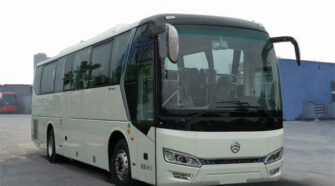 金旅 24-48座 大巴车租赁包车_XML6102J15T1