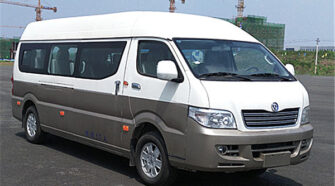 奇瑞万达 10-17座 中巴车租赁包车_WD6602BEV8