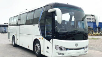 金旅 24-50座 大巴车租赁包车_XML6112J16T