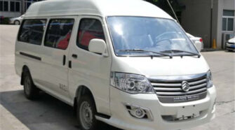 金旅 10-12座 中巴车租赁包车_XML6532J16