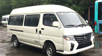 金旅 10-12座 中巴车租赁包车_XML6512J16