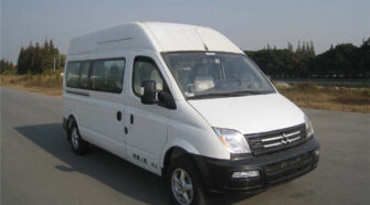 上汽大通 10-16座 中巴车租赁包车_SH6571A3D4-N