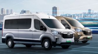 上汽大通 10-14座 中巴车租赁包车_SH6591J4BEV-1